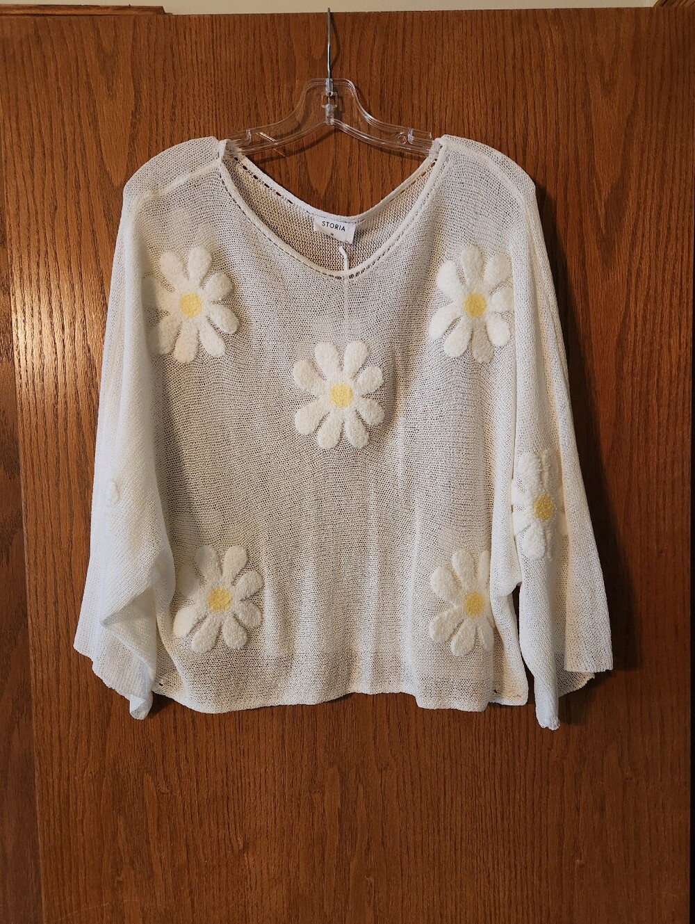 Storia White Daisy Embroidered Knit Top